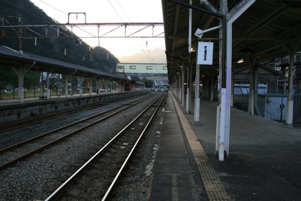 JR 東日本信越本線【横川駅】古レール全景